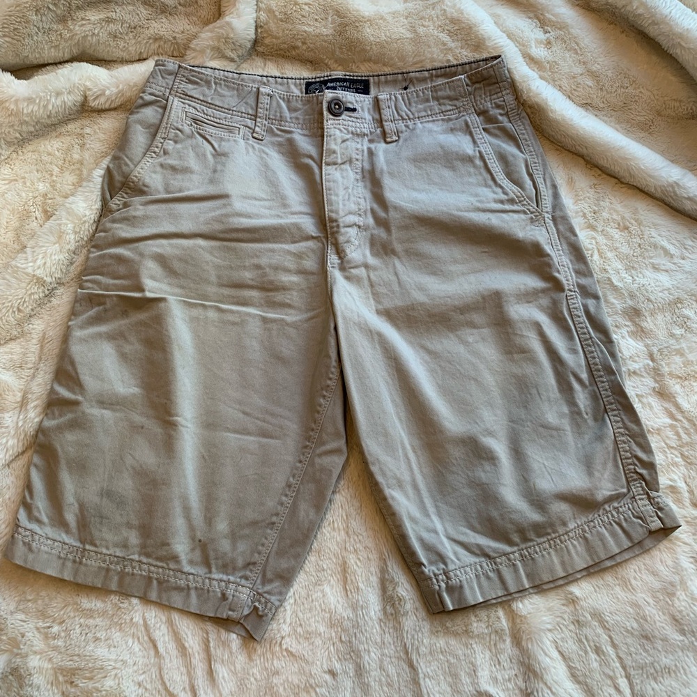 AE Men’s Khaki Shorts
